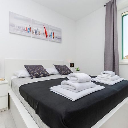 Apartments And Rooms Adriatic Suites Šibenik Eksteriør bilde