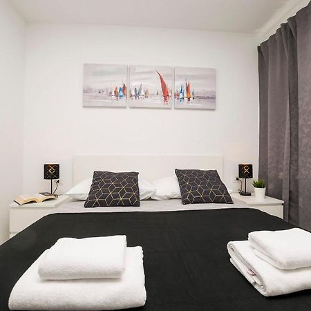 Apartments And Rooms Adriatic Suites Šibenik Eksteriør bilde