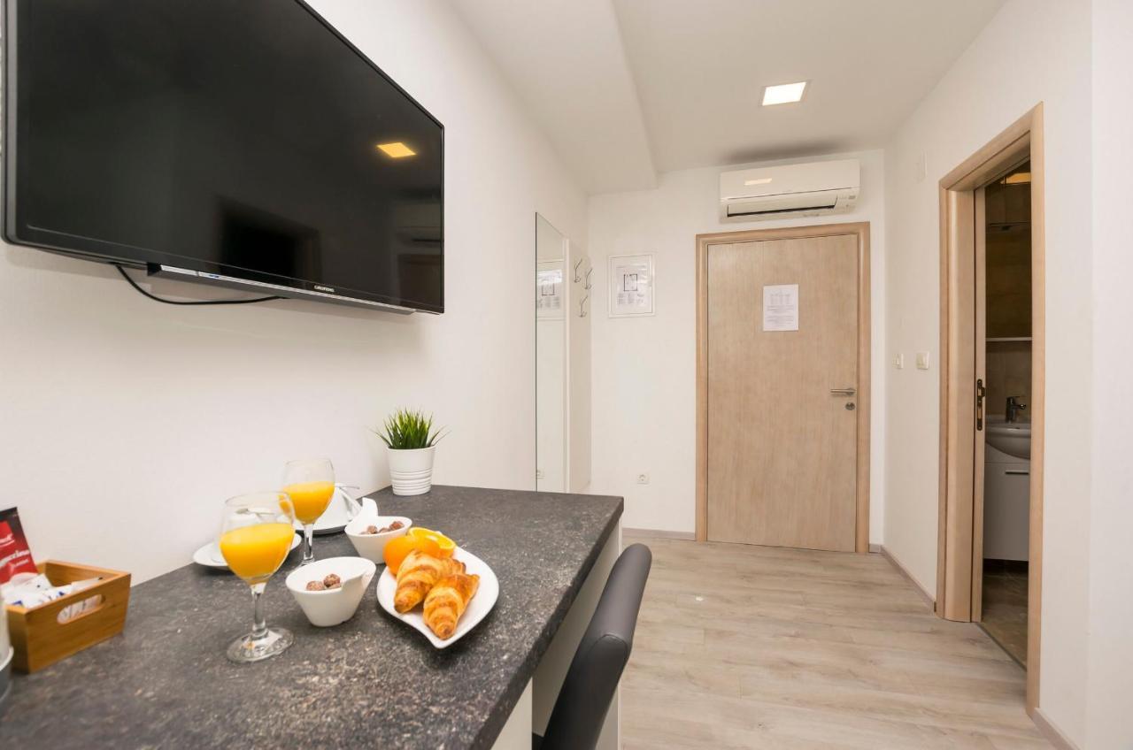 Apartments And Rooms Adriatic Suites Šibenik Eksteriør bilde