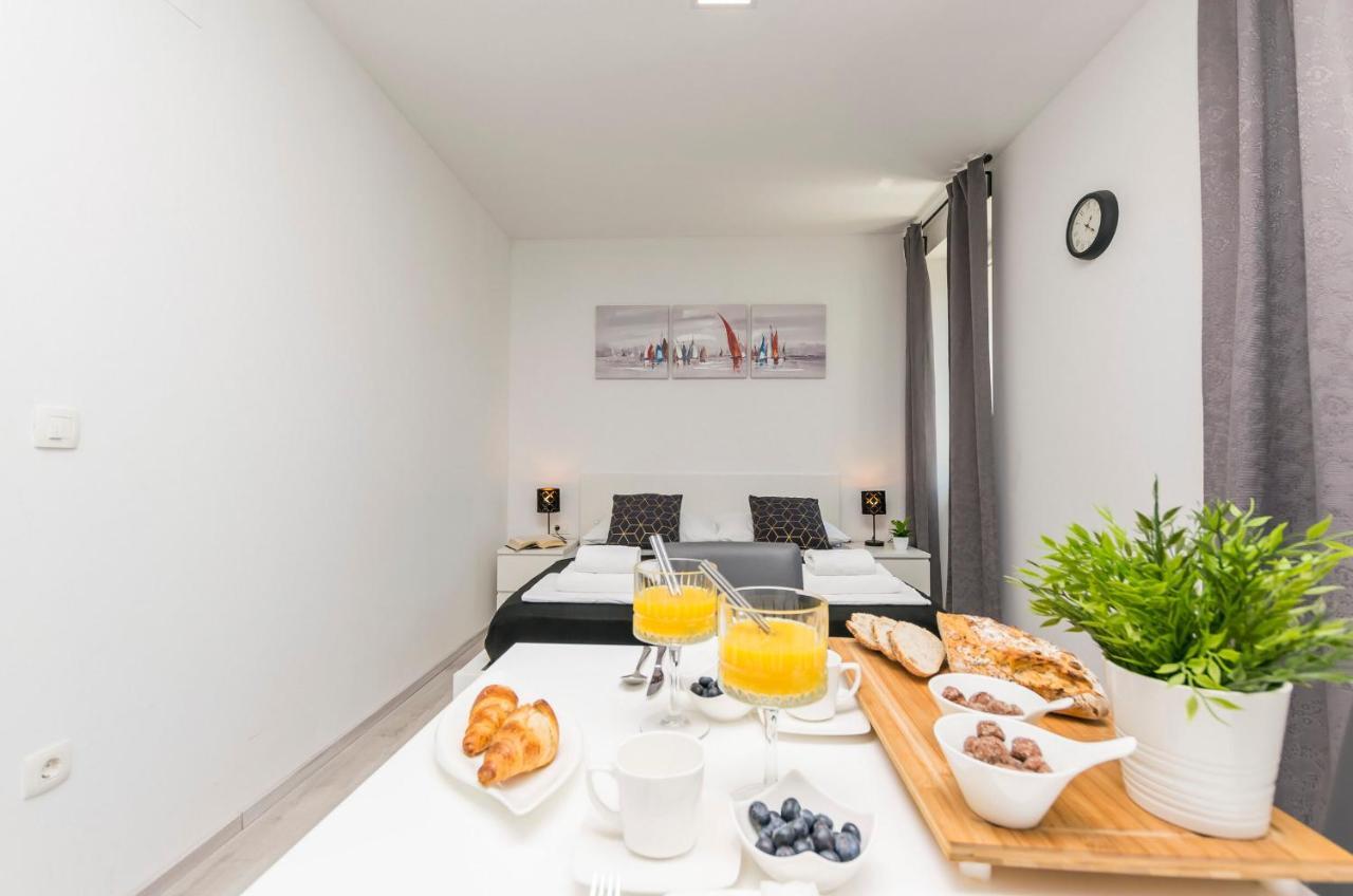 Apartments And Rooms Adriatic Suites Šibenik Eksteriør bilde