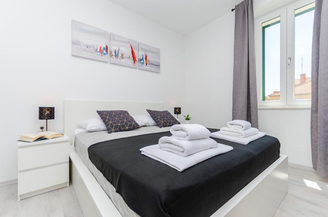 Apartments And Rooms Adriatic Suites Šibenik Eksteriør bilde