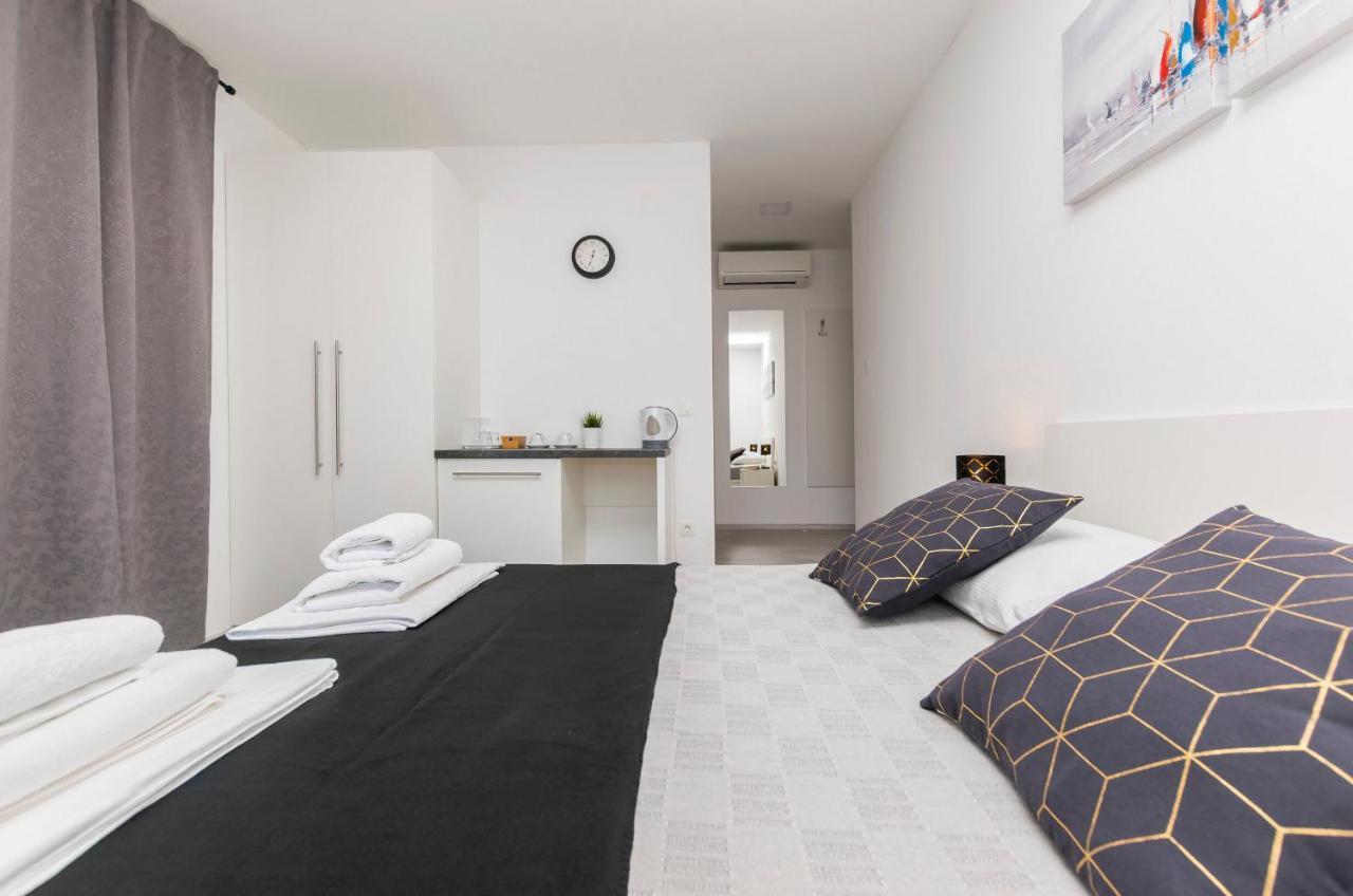 Apartments And Rooms Adriatic Suites Šibenik Eksteriør bilde