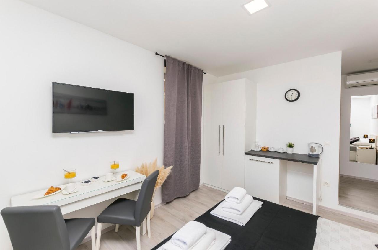 Apartments And Rooms Adriatic Suites Šibenik Eksteriør bilde