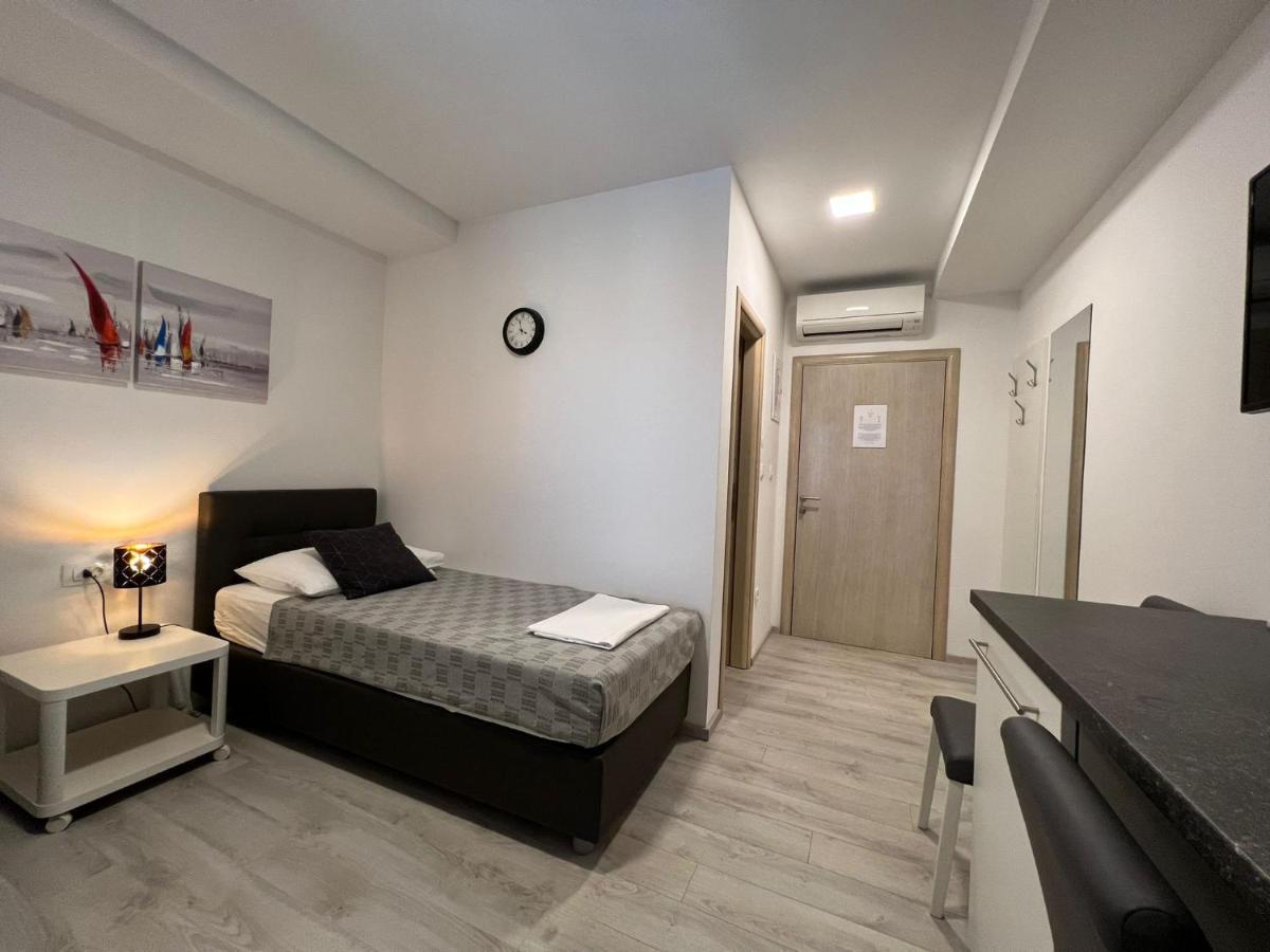 Apartments And Rooms Adriatic Suites Šibenik Eksteriør bilde