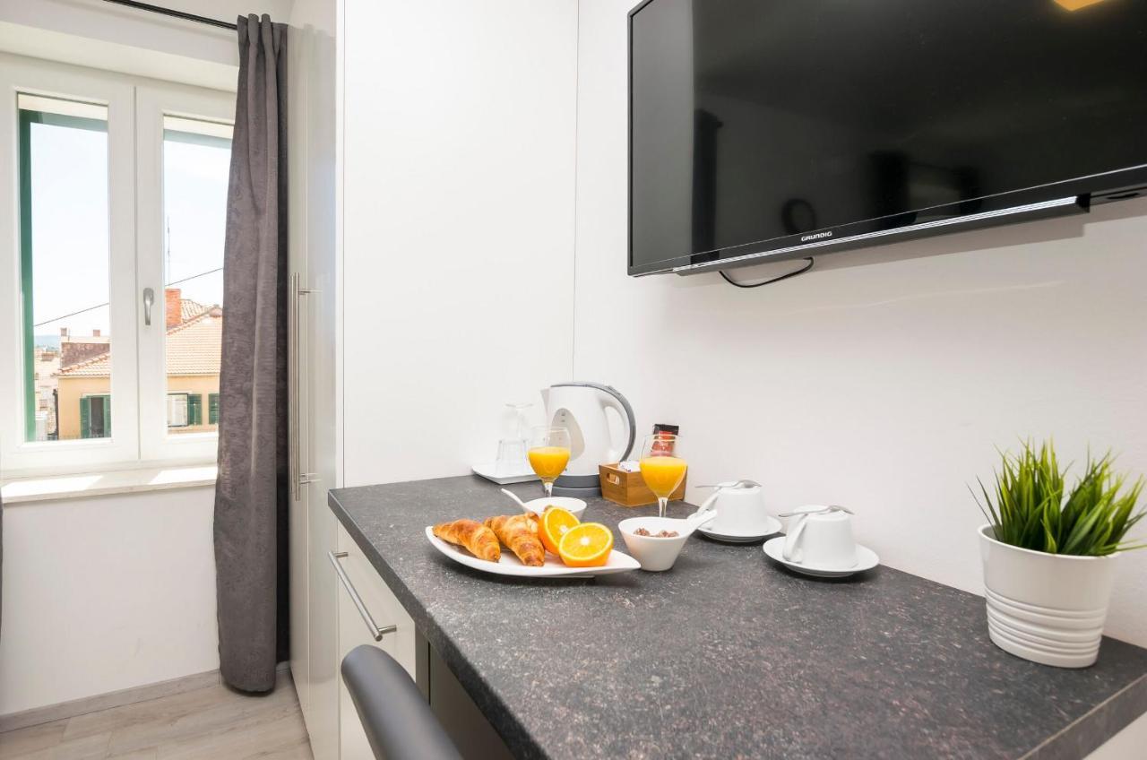 Apartments And Rooms Adriatic Suites Šibenik Eksteriør bilde